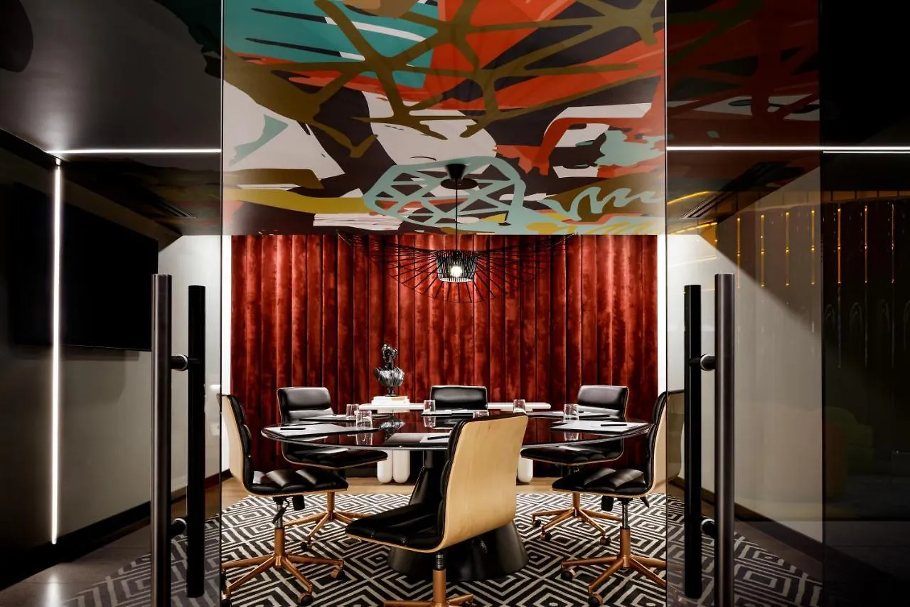 W Toronto Hotel