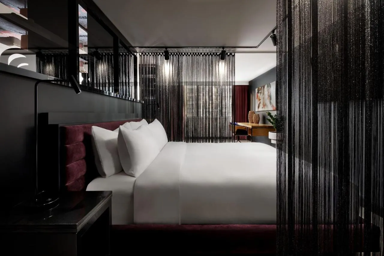 W Toronto Hotel