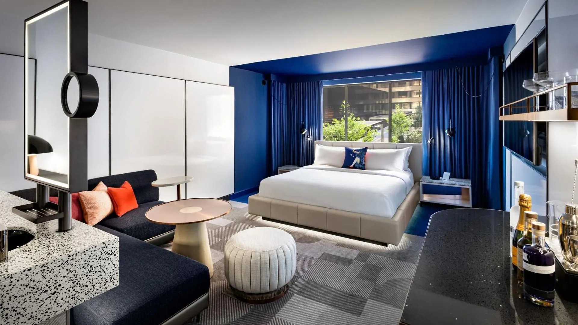 W Toronto Hotel