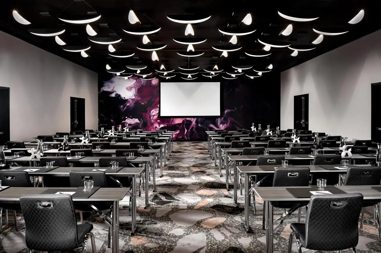 Hotel W Toronto