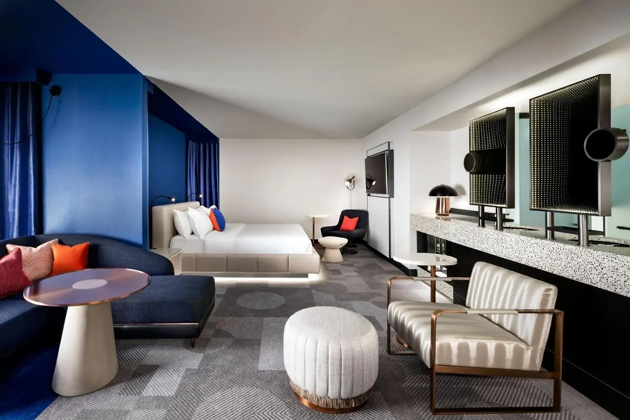 Hotel W Toronto