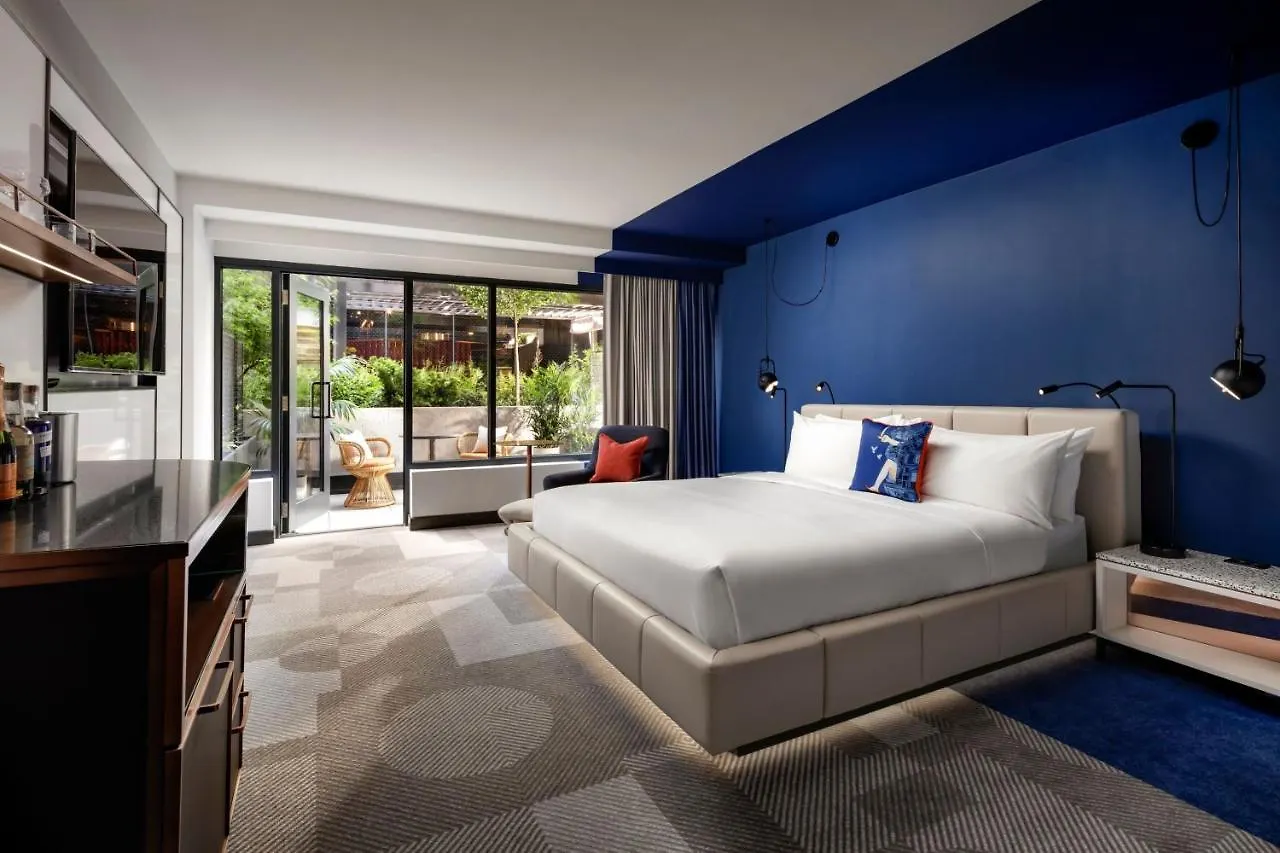 Hotel W Toronto